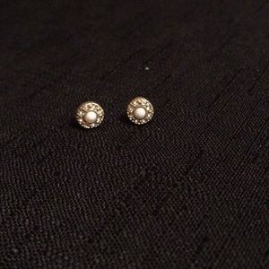 Earring studs